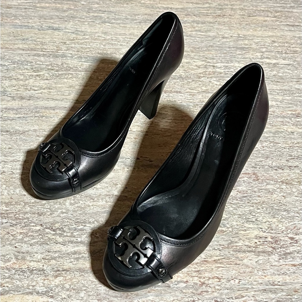Tory Burch Austin Dark Brown Calista Logo Cone Heels with Signature Medallion - Picture 4 of 17